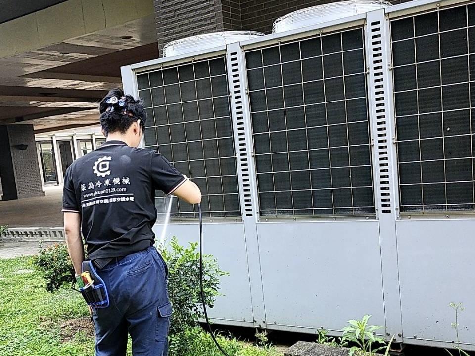 氣冷式冰水主機保養